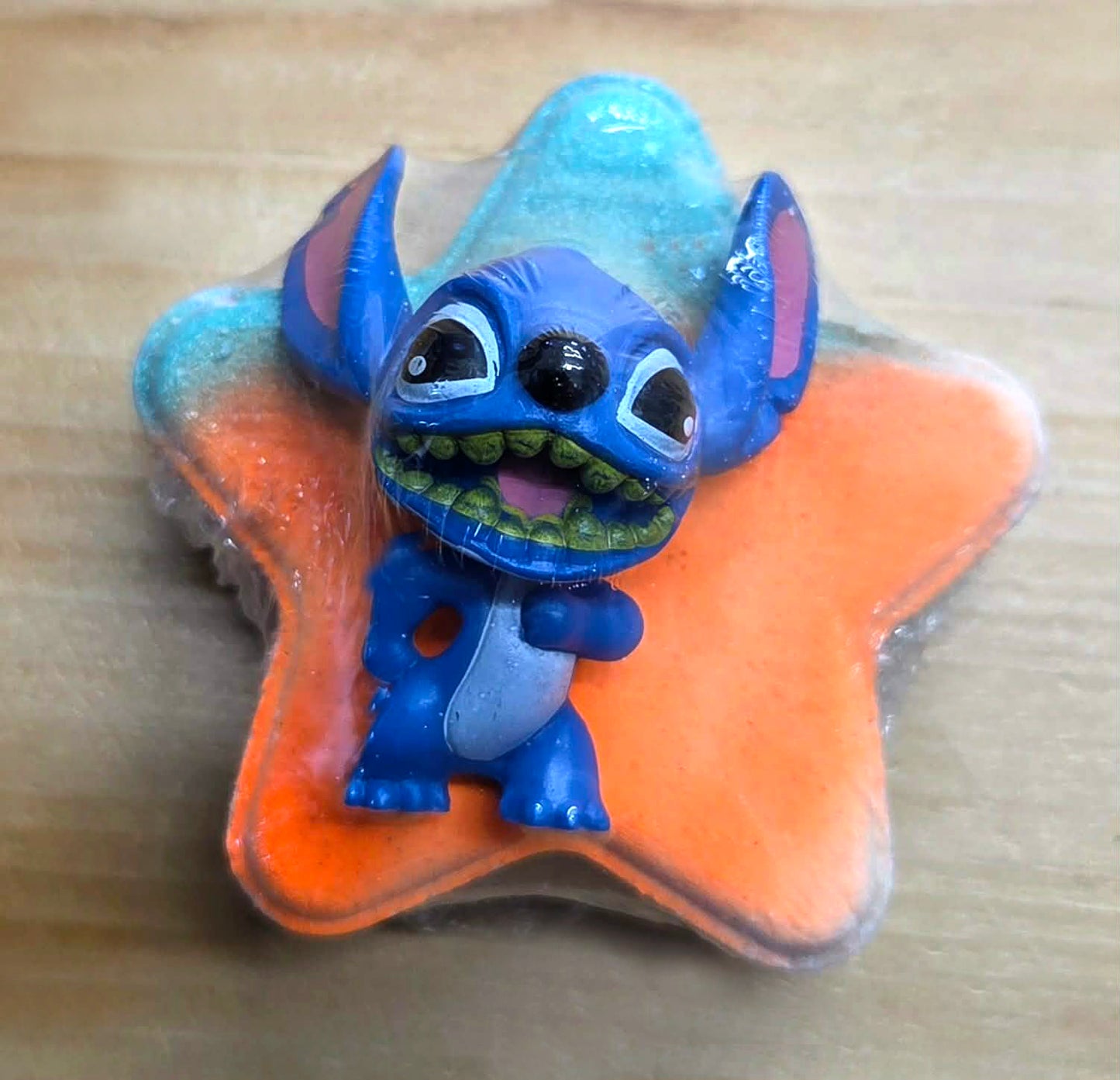 Bombe de bain effervescente - Étoile avec jouet Stitch - Salade de fruits