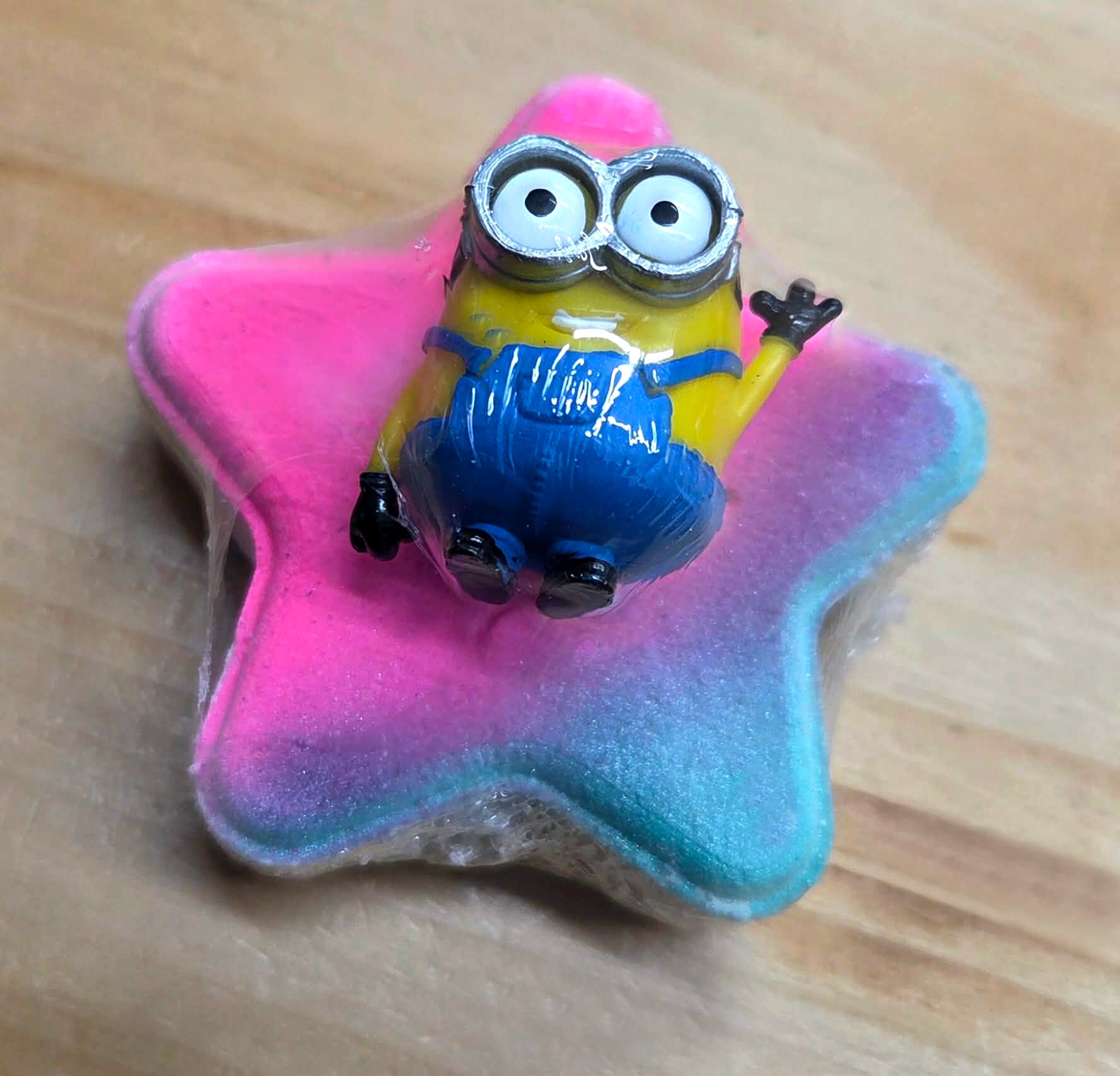 Bombe de bain effervescente - Étoile avec jouet Les Minions - Salade de fruits