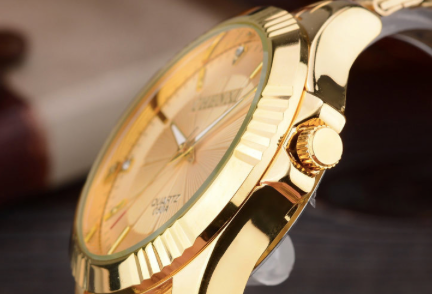 Montre Chenxi pour hommes or fond noir