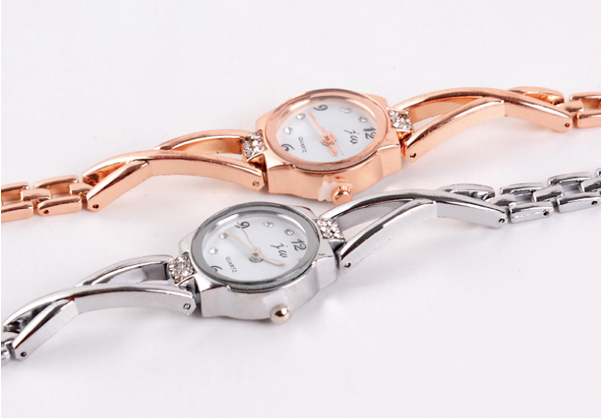 Montre JW pour femmes argent entrelacé