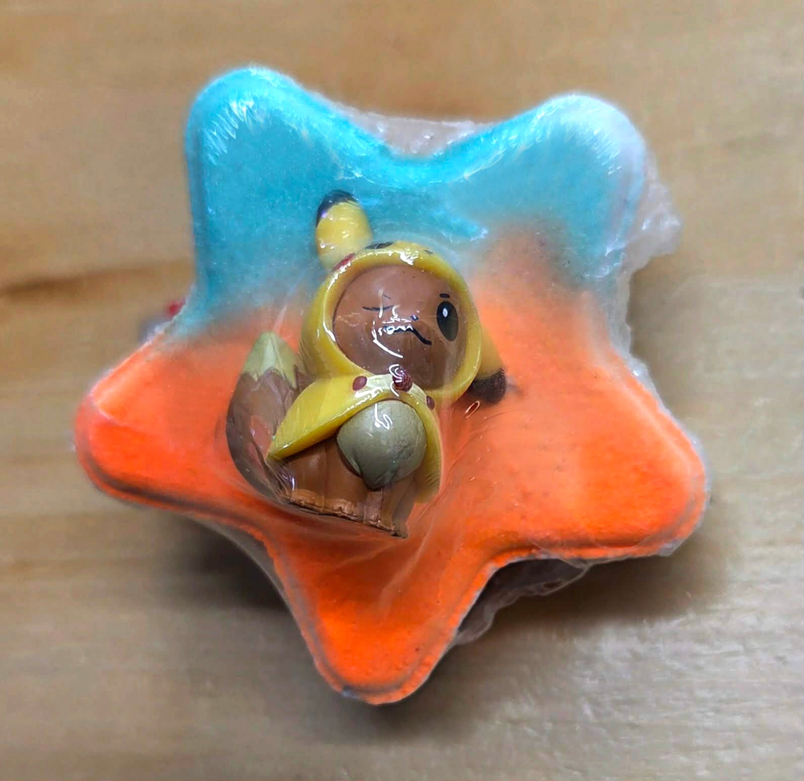 Bombe de bain effervescente - Étoile avec jouet Evoli Pokemon - Salade de fruits