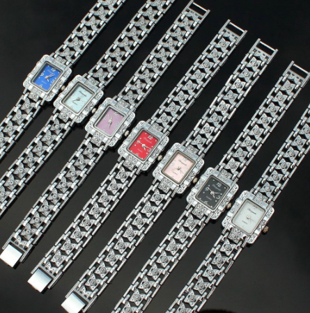 Montre femme vintage en métal