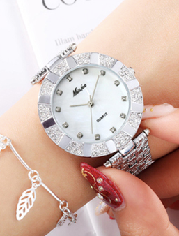 Montre Miss Fox en métal argent pour femmes