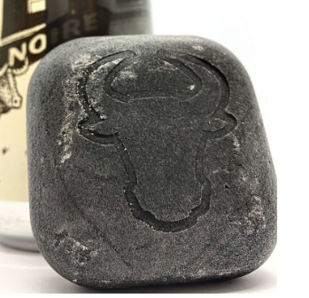 Shampoing pour hommes à la bière et au charbon activé