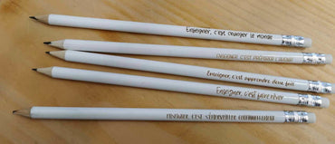 Lot de 5 crayons de plomb en bois avec pensées pour enseignants(es) gravées