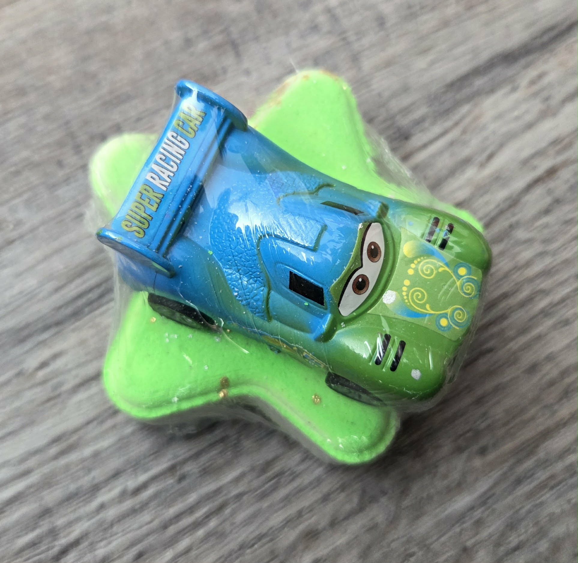 Bombe de bain effervescente avec jouet - Les Bagnoles - Froot Loops