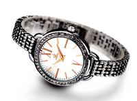 Montre métal noir - fond noir pour femmes