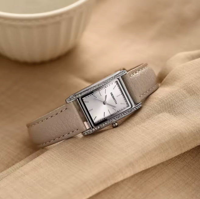 Montre rectangle pour femmes avec bracelet de cuir beige - Rebirth