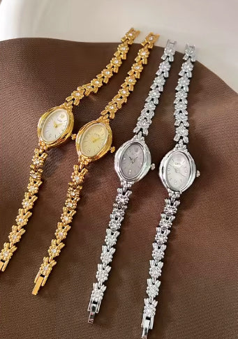 Belle petite montre ovale délicate pour femme en alliage argent