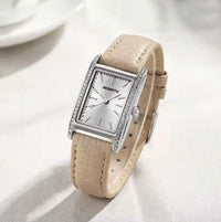 Montre rectangle pour femmes avec bracelet de cuir beige - Rebirth