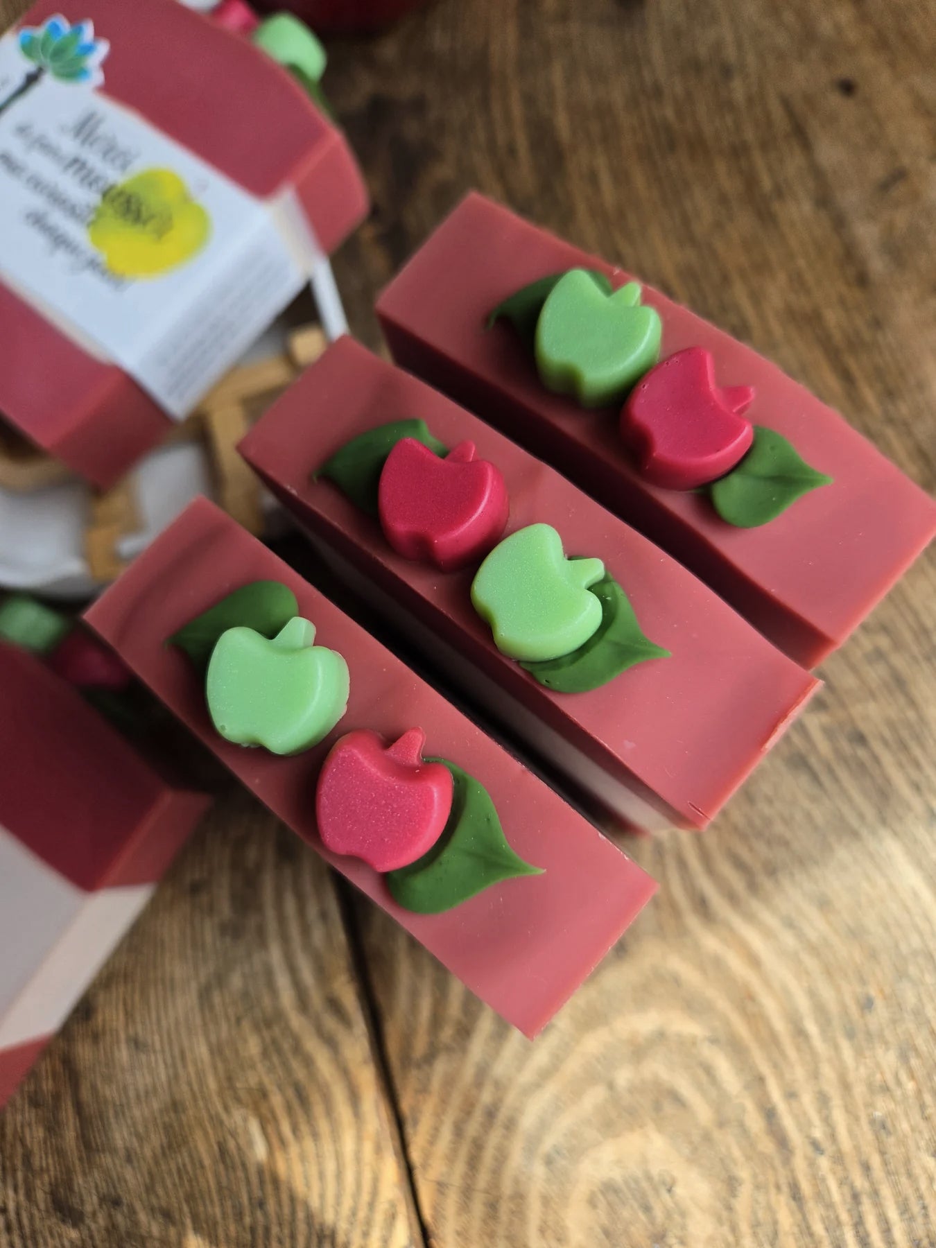 Savon naturel - Pomme - Merci pour la belle année, Bonnes Vacances! - Cadeau enseignant(es) et éducatrices - Clé à vie