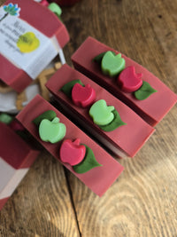 Savon naturel - Pomme - Merci pour la belle année, Bonnes Vacances! - Cadeau enseignant(es) et éducatrices - Clé à vie