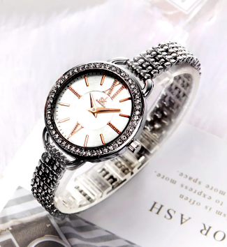 Montre métal noir - fond noir pour femmes